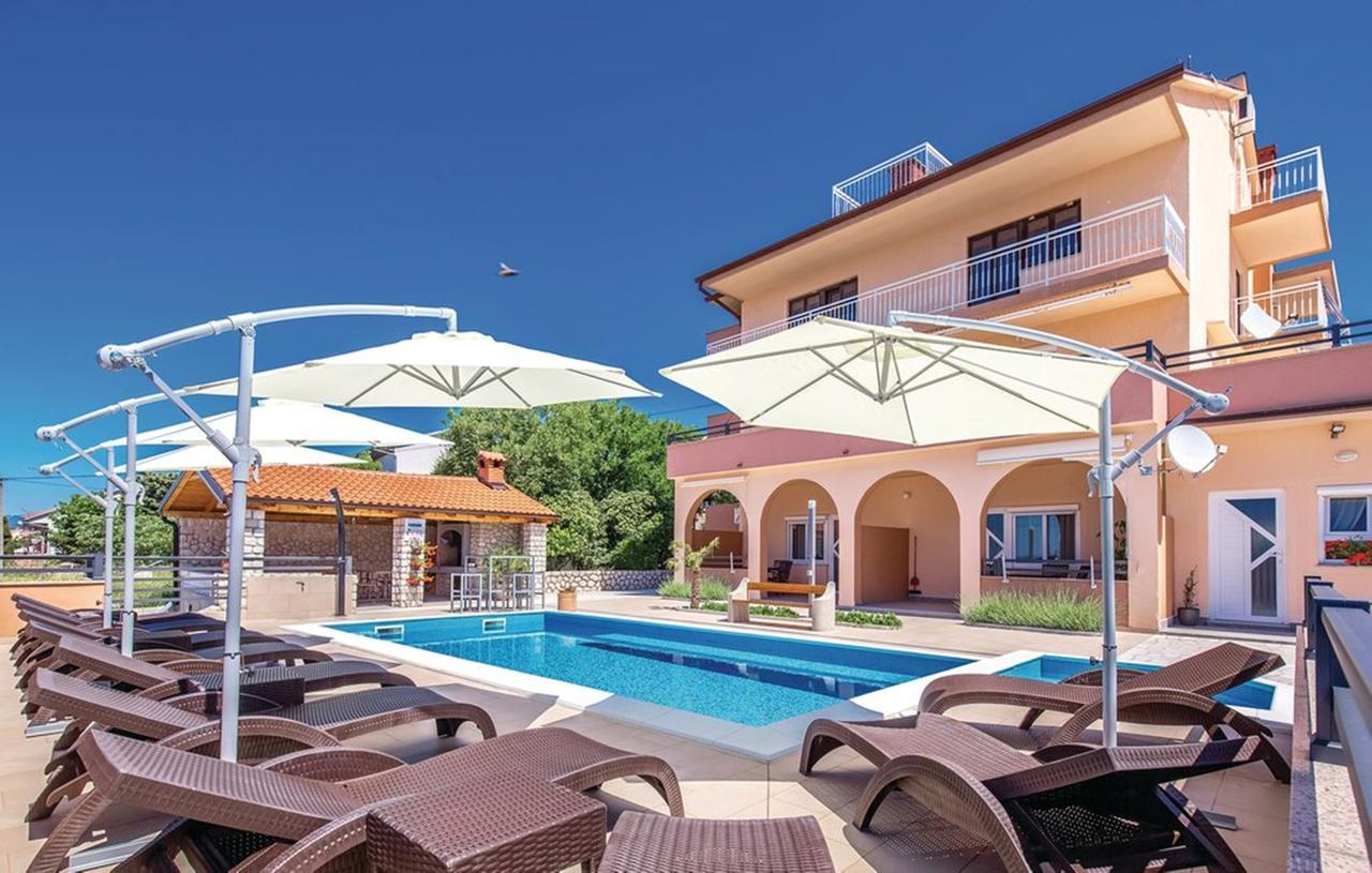 נובי ווינודולסקי Apartments Antolic מראה חיצוני תמונה
