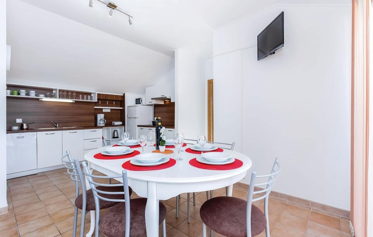 נובי ווינודולסקי Apartments Antolic מראה חיצוני תמונה